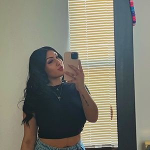 Meet your Posher, Julee